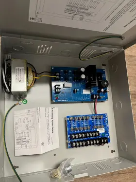 R615DC8UL ALTRONIX Cctv Power Supply