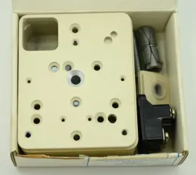 DV-221 ARITECH Vault Vibration Sensor Box