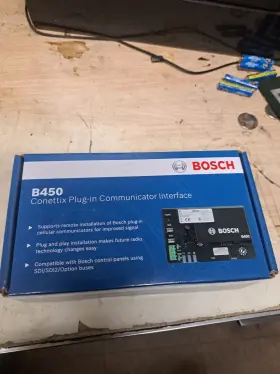 B450 BOSCH Conettix Plug Communicator Interface