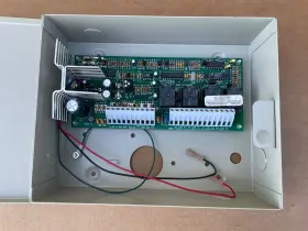 PC4003C DSC Maxsys Cabinet Repeater Relay Fire Burglar