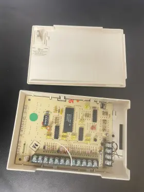 AD4219 HONEYWELL Zone Expander Vista Polling Loop Panel