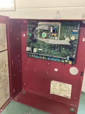 V128FB HONEYWELL Vista Fire Burg Panel Great Defaulted