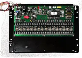 17A01-2 LEVITON Expansion Enclosure Omni Pro