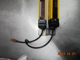 MS4800S-20-0920-X OMRON Safety Light Curtain Receiver #2