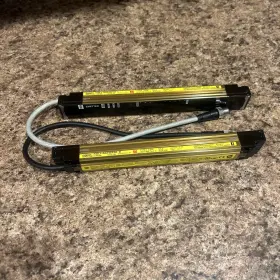 F3SJ-A0245P30-D OMRON STI Safety Light Curtain Transmitter