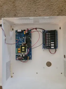 AQD6-8C1R1 SECURITRON Power Supply Supervised Ckts
