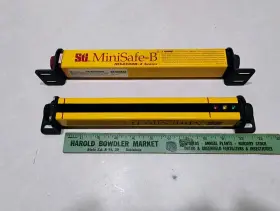 MS4308B-2 STI Minisafe Light Curtain Transmitter Receiver Set