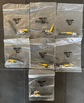 6754718-1 TE CONNECTIVITY Set Amp Connectors