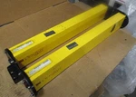 Sti Light Curtain Receiver And Transmitter P4124b-2 / 42684-0240. Fixed Price $270.00.