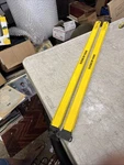 Banner Mini-screen Mse3224 + Msr3224 Light Curtain Set Vgc. Fixed Price $125.00.