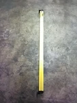 Banner Ez-screen Safety Light Curtain Slse14-900q8 Emitter. Fixed Price $149.99.